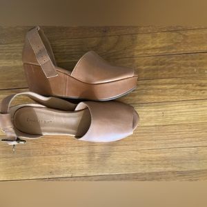 - Chocolate blue platform leather sandal NWOB